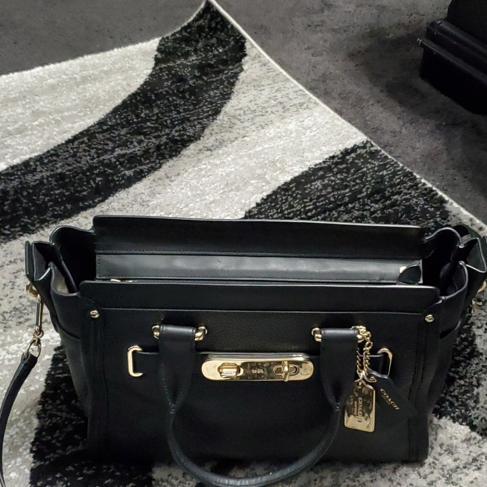 Purse - Picture 3 of 4